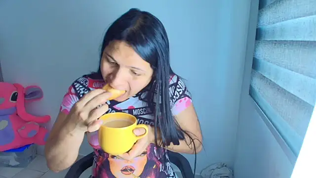 alys love online show from July 14, 4:35 pm