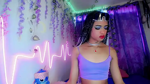 DahliaGill online show from July 11, 2:43 pm