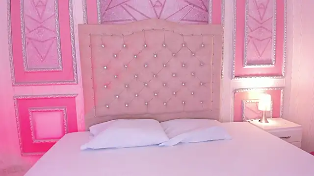 sweetness siren online show from February 9, 10:16 pm