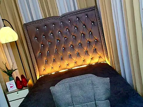 Maliyah Vaughan online show from February 27, 8:59 pm