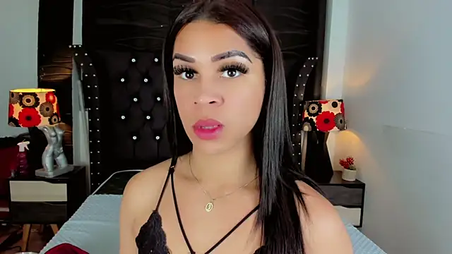 Makeyla Fox  online show from February 24, 1:04 pm