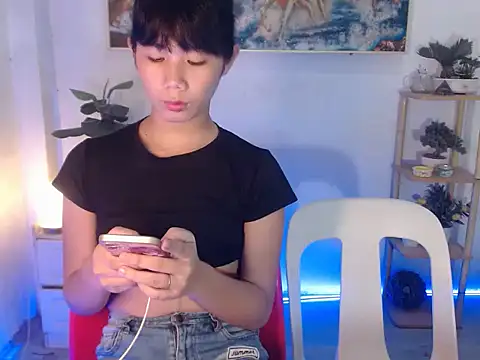littlemikay online show from July 25, 1:20 pm