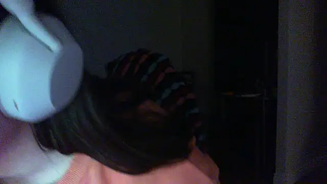 SpaceyLacey online show from February 24, 5:11 am