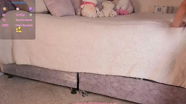 Iam Emiily  online show from June 11, 2:53 am