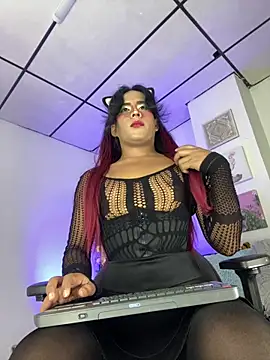 Queen Elektra online show from April 18, 12:12 am