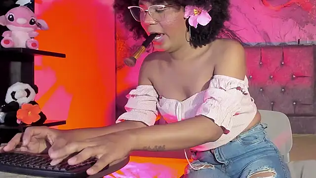CataleyaMoon  online show from June 27, 7:31 pm
