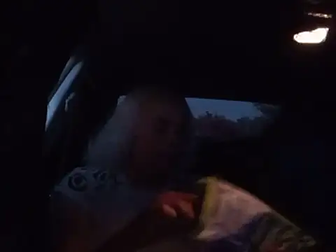 dustbunny64 online show from June 11, 3:26 am