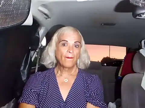 dustbunny64 online show from June 13, 3:28 am