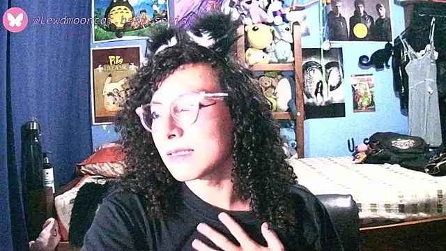 lewd mooncat online show from May 7, 11:23 pm