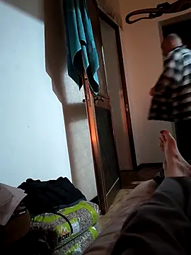 valetrav5 online show from February 15, 9:02 pm