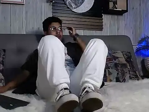 Noha  scott online show from March 10, 2:20 pm