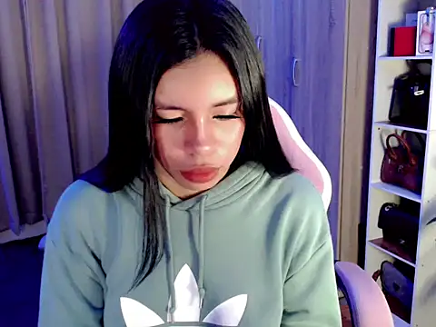 Maxinelove1 online show from June 28, 2:54 pm