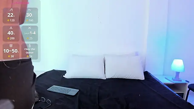 Eve-01 online show from March 31, 7:38 pm