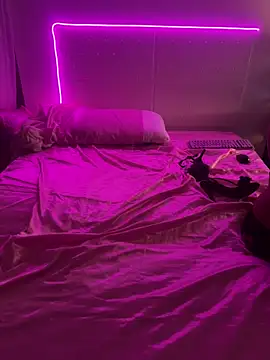 Shynesse21 online show from April 6, 12:53 am