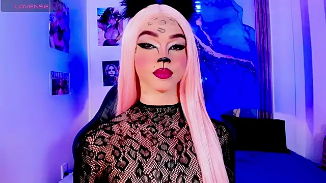 blonde queen- online show from June 19, 3:33 am
