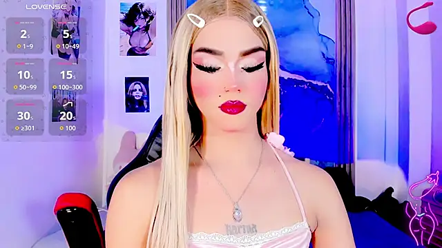 blonde queen- online show from July 2, 8:58 pm