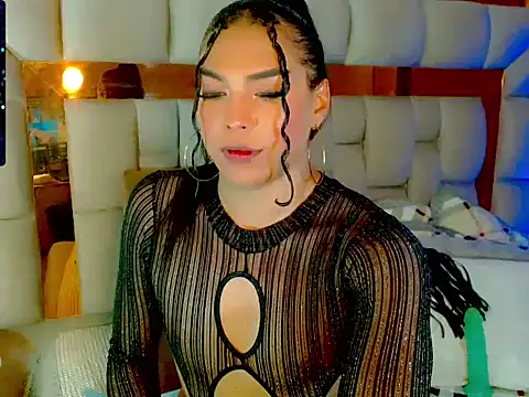 big sexy girl01 online show from April 25, 2:14 pm