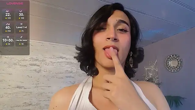 Zoee Kiss  online show from May 11, 11:46 pm