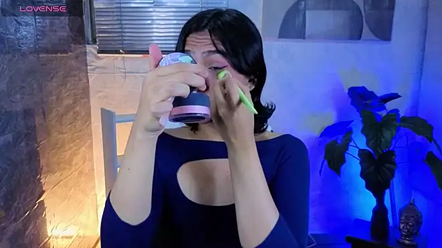 Zoee Kiss  online show from June 28, 5:35 am