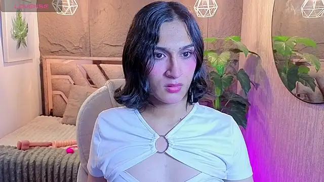 Zoee Kiss  online show from July 17, 9:54 pm