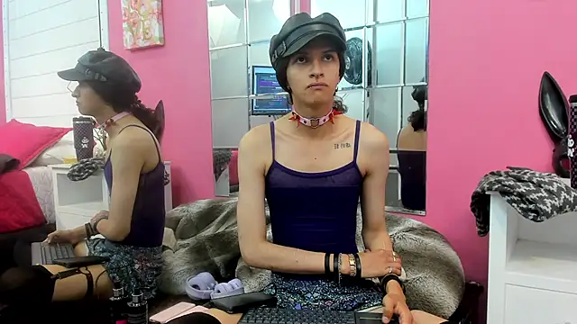 vannellope roberts online show from April 2, 1:09 pm