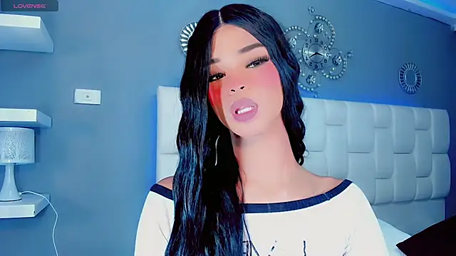 Kornylovee online show from April 11, 9:18 pm