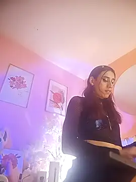 i love star  online show from April 11, 4:51 am