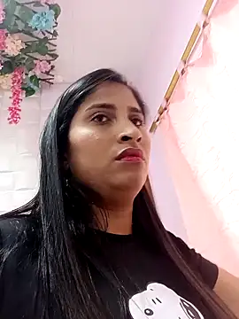 SofiaMendez1  online show from April 7, 3:13 pm