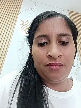 SofiaMendez1  online show from July 28, 7:39 pm