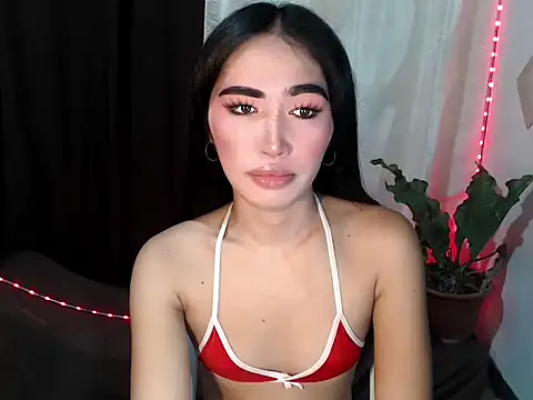 urasiankylie online show from July 2, 5:40 pm