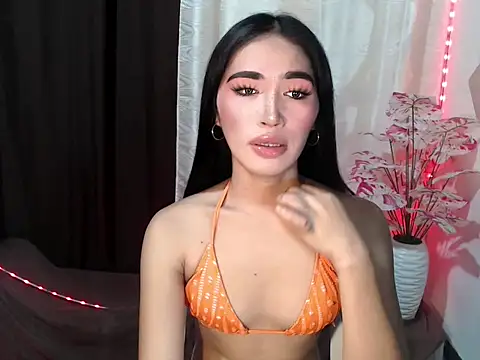 urasiankylie online show from July 8, 4:43 pm