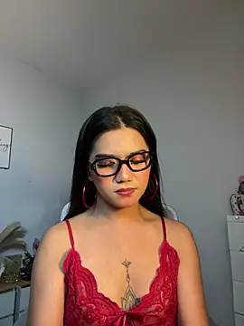 JassmineLove online show from June 19, 9:25 am