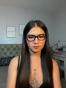 JassmineLove online show from June 24, 8:45 am