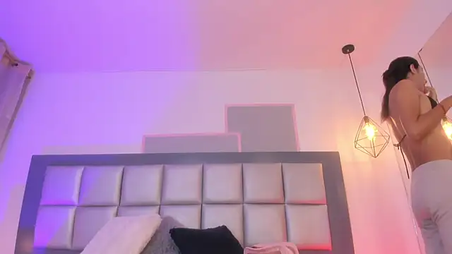 Maddie Ray online show from July 20, 12:18 pm