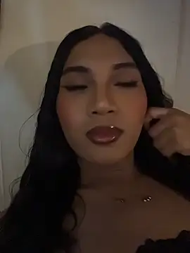 slutty aki online show from June 3, 2:43 pm