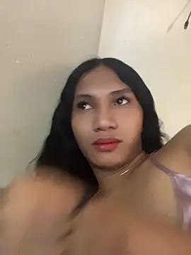 slutty aki online show from June 14, 2:35 am