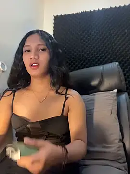 slutty aki online show from June 15, 2:57 am