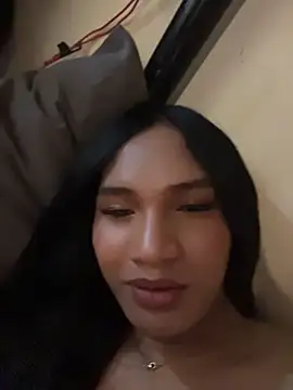 slutty aki online show from June 16, 3:20 am