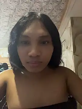 slutty aki online show from July 11, 4:33 pm