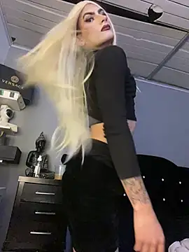 valen lewiiz online show from July 17, 11:55 pm