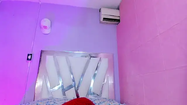 kiara sexyhot online show from July 1, 5:41 am