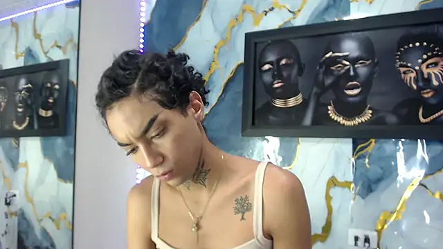 Darianna A online show from June 28, 1:26 pm