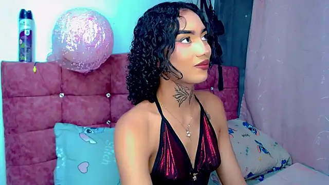 Darianna A online show from July 6, 6:10 pm