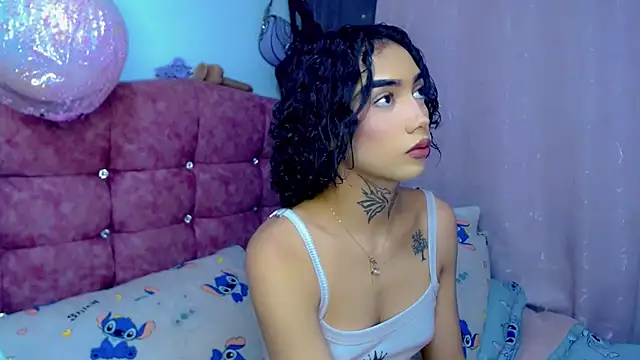 Darianna A online show from July 8, 7:28 pm