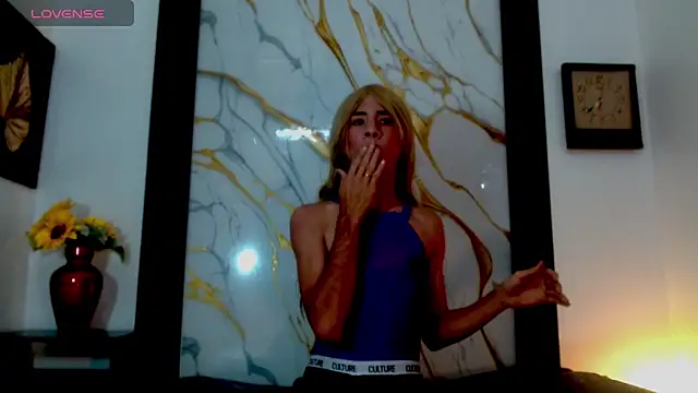 esmeralda negrette online show from April 18, 3:52 am