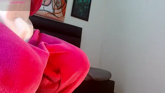 gaby dream  online show from June 9, 3:28 am