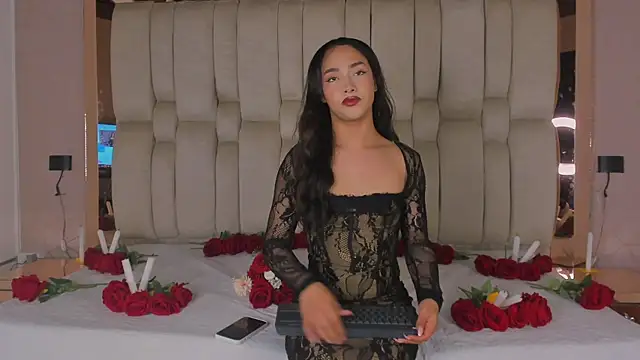 AriBloom7 online show from June 4, 4:10 pm