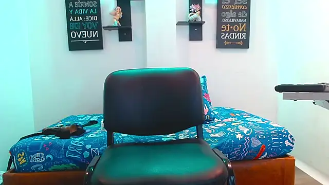 maria paula    online show from June 13, 6:08 pm
