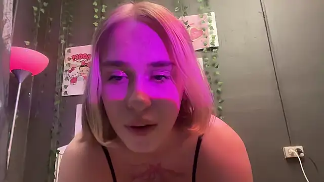 Miss Amy00 online show from July 1, 7:14 pm