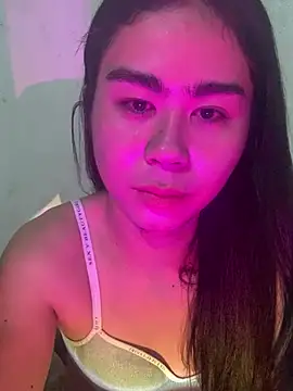Alluringluna online show from July 14, 2:23 pm
